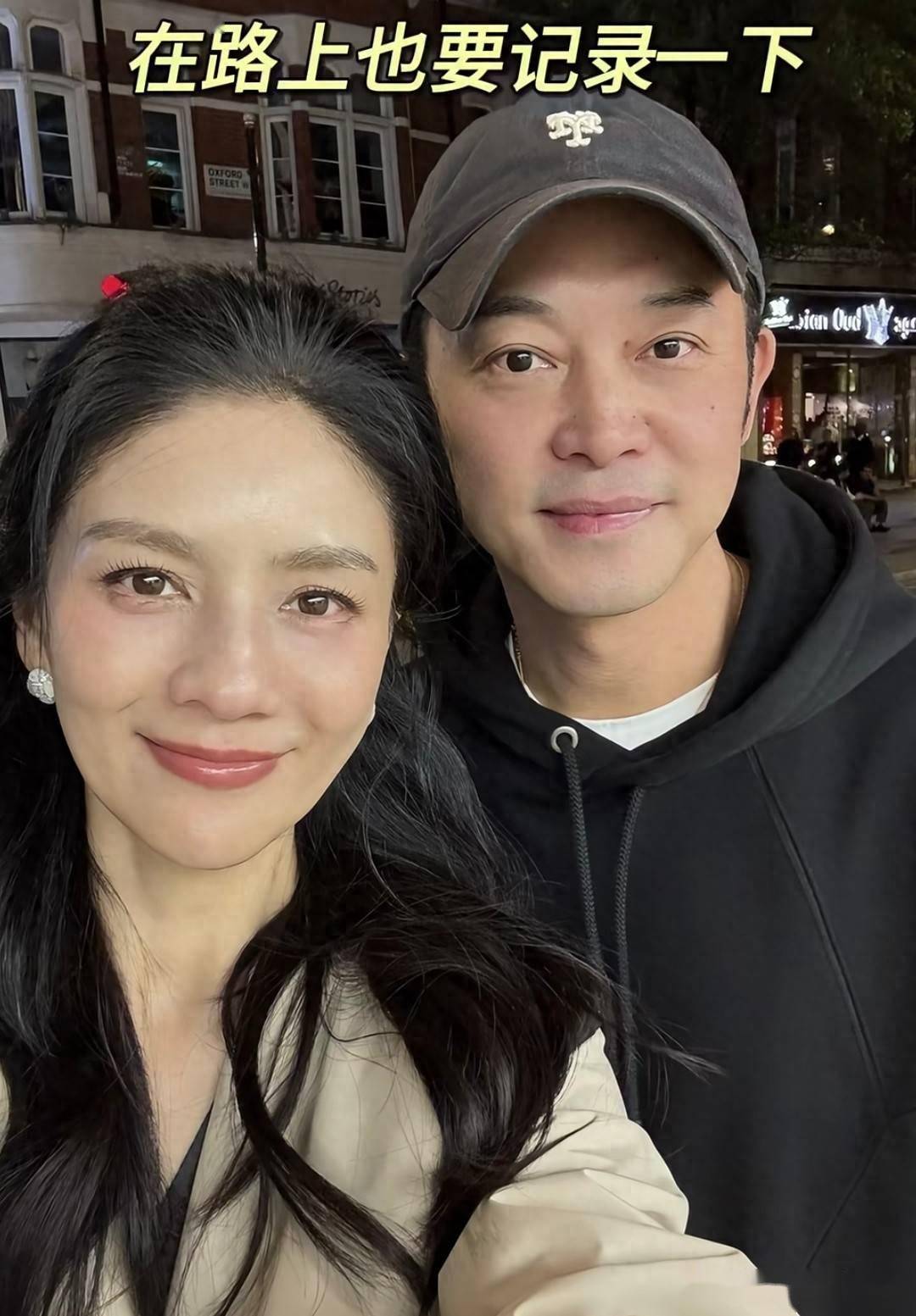 沙溢一家在英国度假,胡可皮肤水灵好美,14岁安吉颜值不如小时候