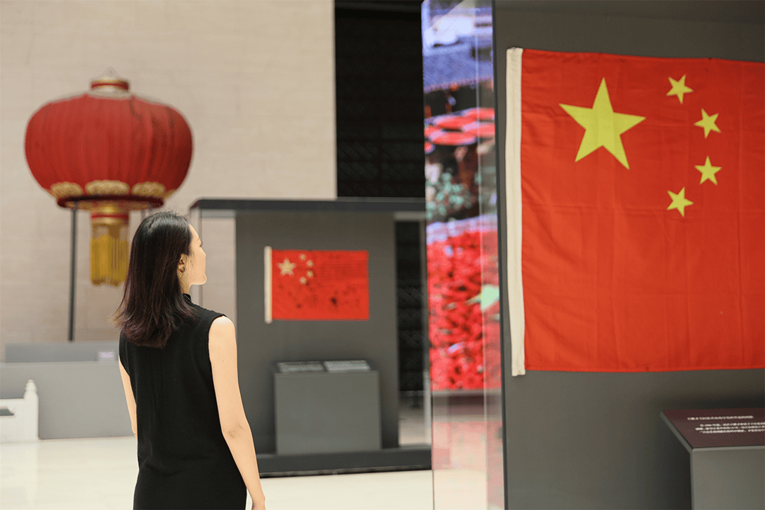 中国国家博物馆里展出的这面国旗,意义非凡!