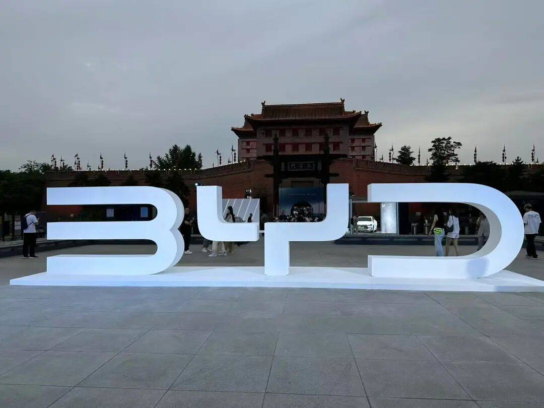 半年亏52亿！地平线陷双重危急芯片巨头压境，核心客户自研