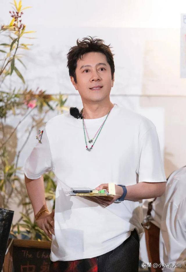 一觉醒来，蔡国庆“天塌了”！别人放烟花炸龙脉，他却无辜被骂惨