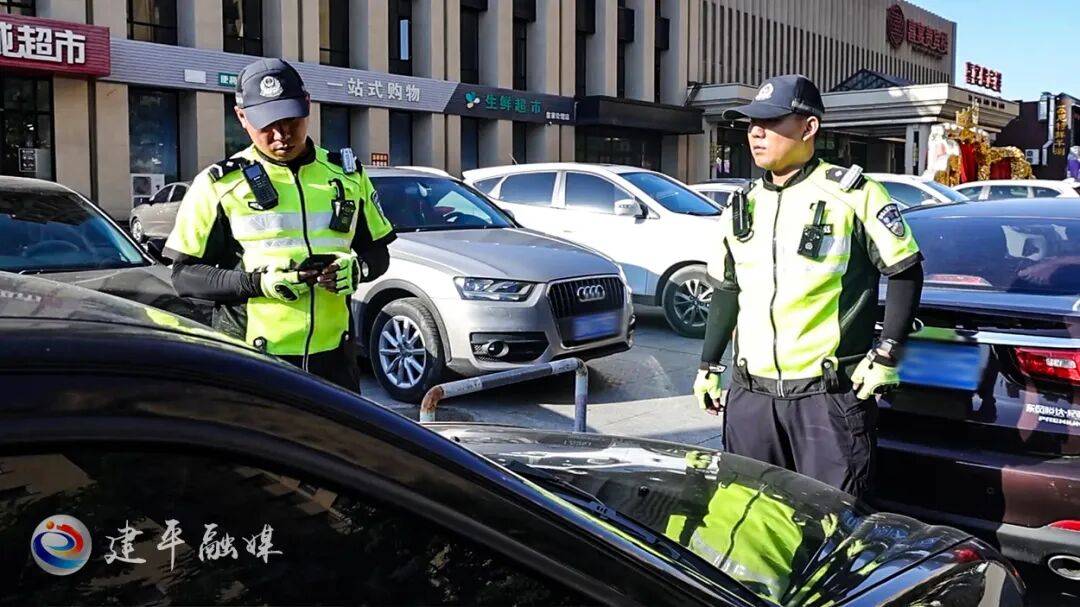 【凝心聚力共建和美家园】建平县交警大队：强化“一早一晚” 守护平安出行