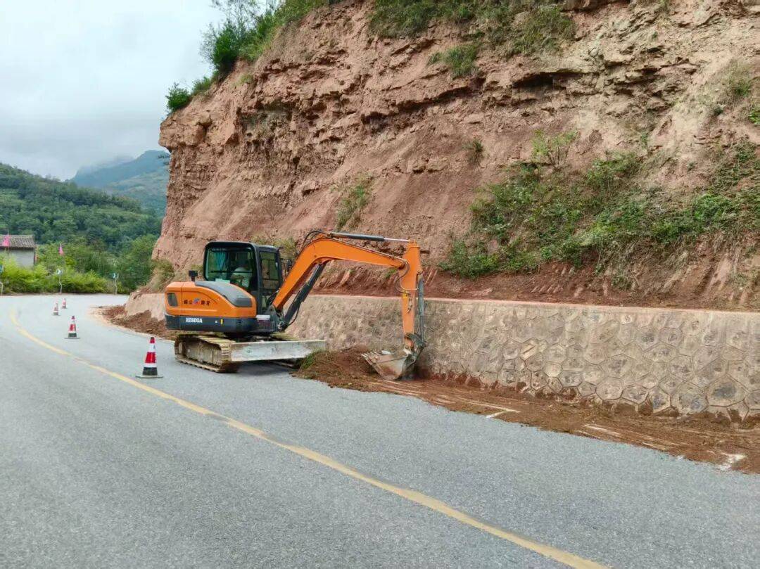 韦德体育- 韦德体育官方网站- APP下载把好“节前关” 打好“保畅战“—陇南公路事业发展中心全力做双节”安全生产与保通保畅工作