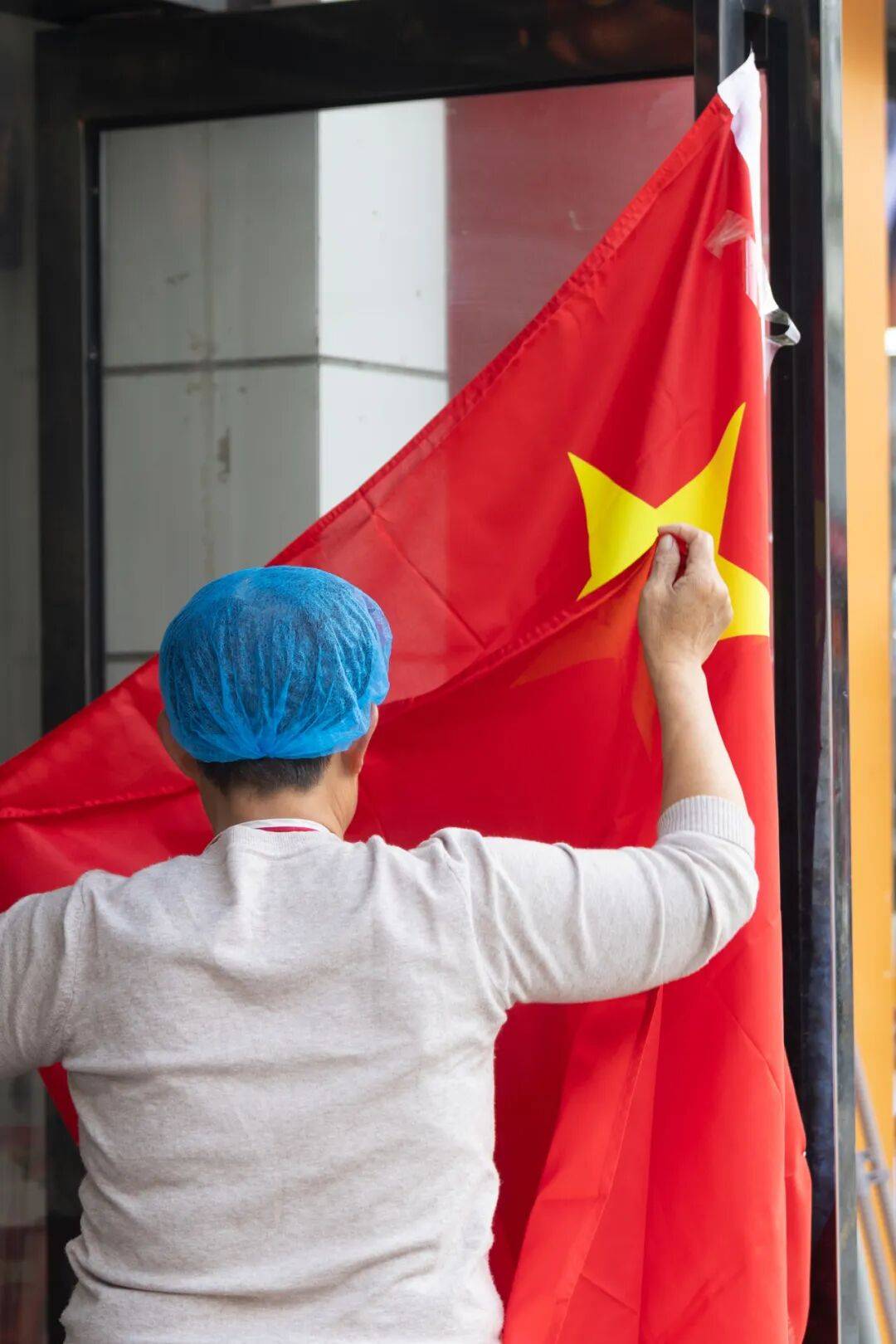 最是一抹“中国红”！