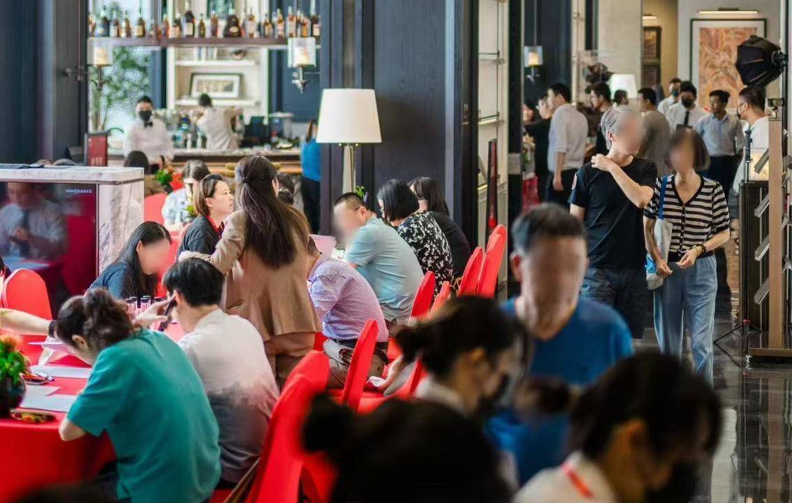 上海楼市冲刺“金九银十”：沪六条政策效应显现，九月成交量延续增长态势