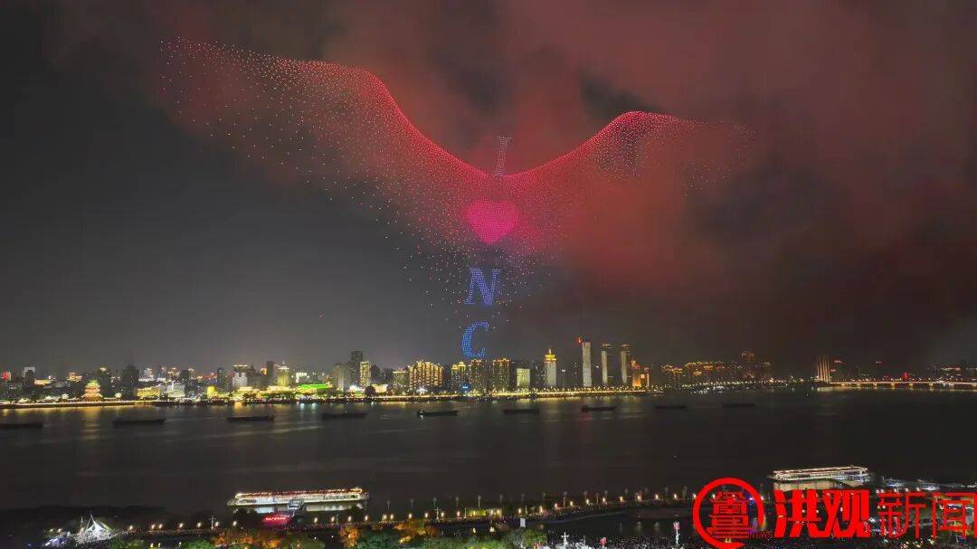 全网刷屏！这场烟花，有“亿点点”震撼！