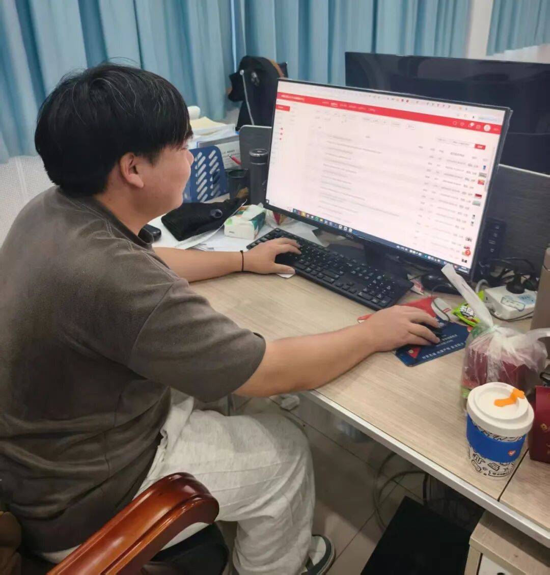 荧屏守夜传真情 声画护航庆节日