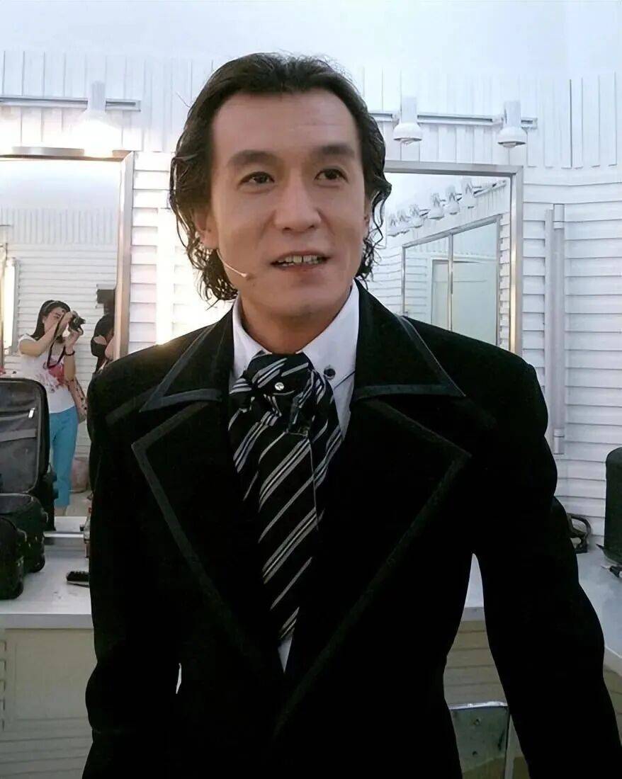 李咏去世7年,最后心愿曝光:葬在美国,上亿财产不留给妻女