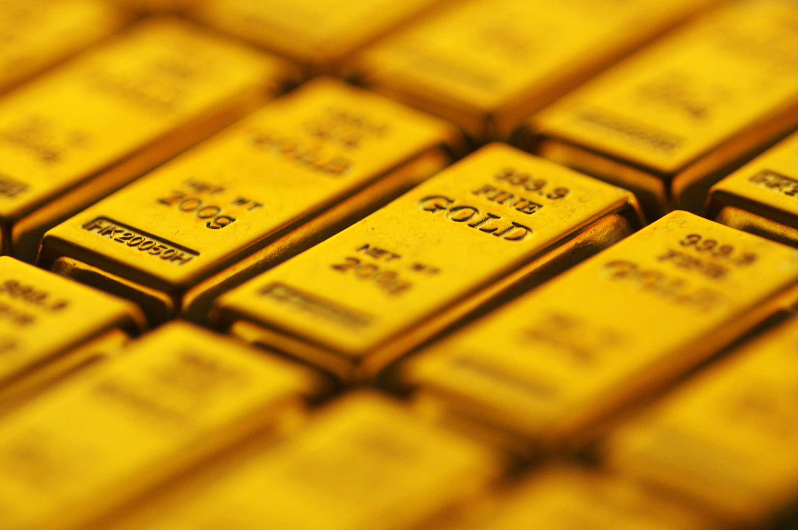 再创新高！纽约期金突破4000美元/盎司大关，有品牌金饰涨至1151元/克_搜狐网