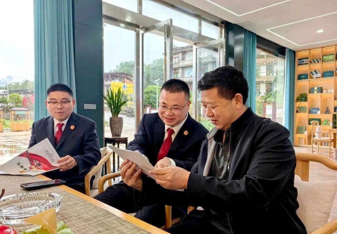 湖北政法机关全力防风险保安全护稳定促发展