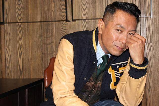 姜皓文听了这话内心很刺痛,但因热爱没有放弃演艺事业