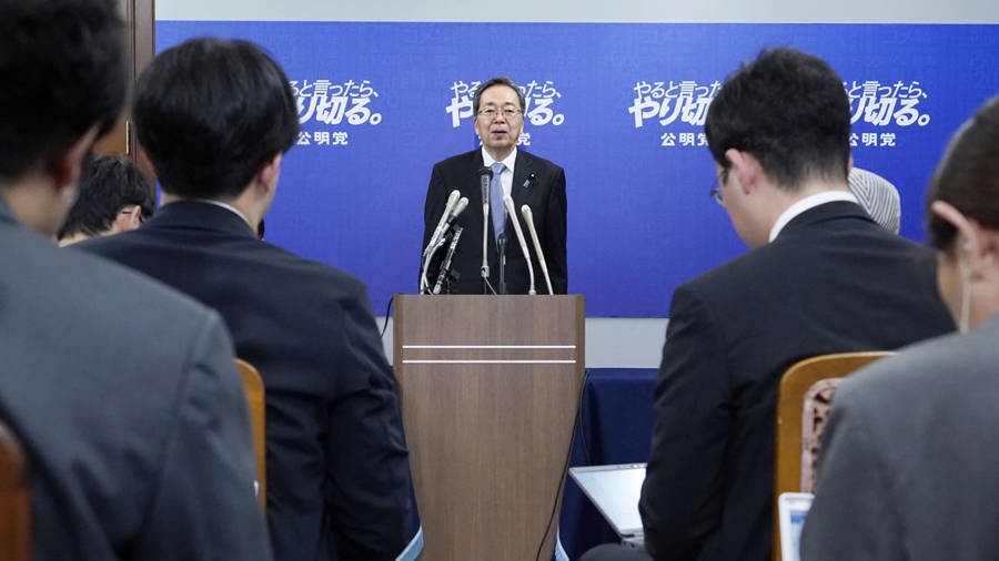 “离婚”后，公明党不想跟任何在野党结盟，要将关键24席牢牢握在自己手里