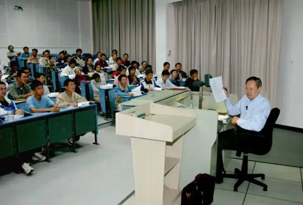 “杨先生为祖国做了很多事，只是他自己不愿意说”