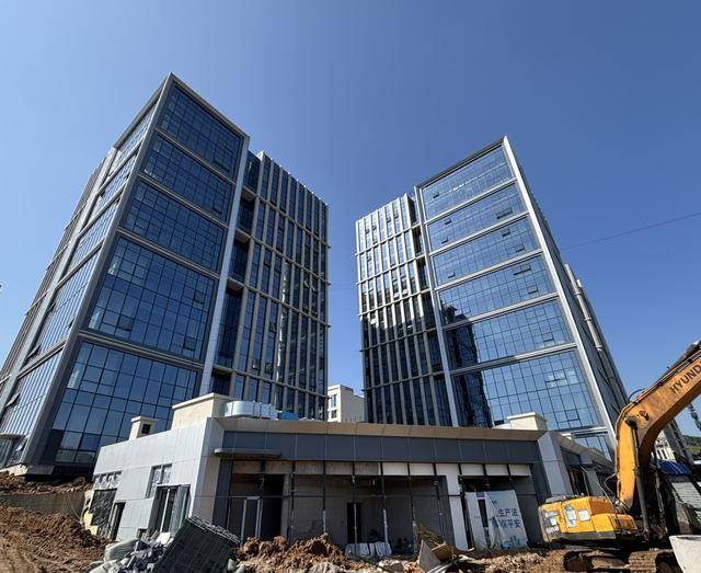 布局机器人产业青半岛体育- 半岛体育官方网站- APP下载岛人工智能科技创新中心年内投用