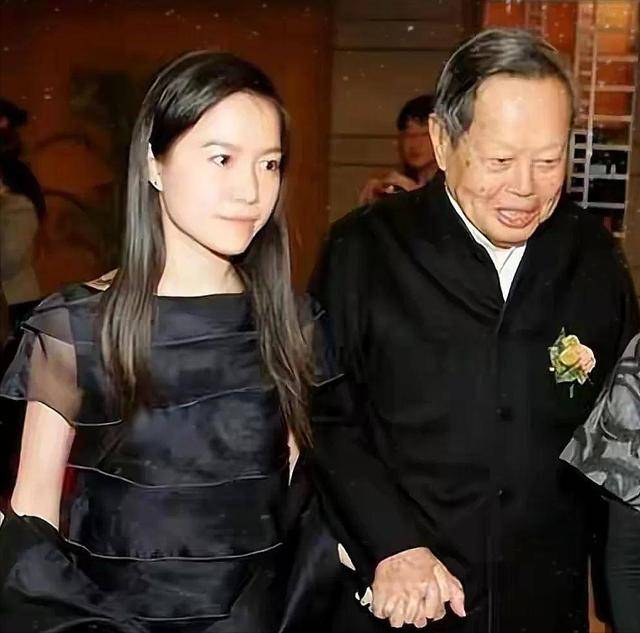 原创             杨振宁去世才4天，令人担忧的事发生了！翁帆同学昔日言论被扒