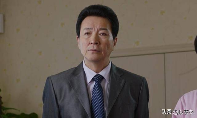原来他早已去世,15岁演戏44岁走红,47岁患癌离世,哥哥是熟面孔