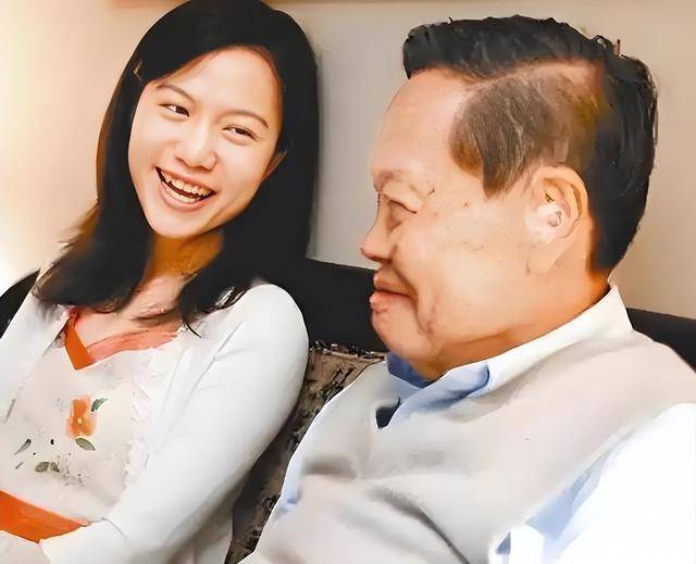 原创             杨振宁去世前状态曝光，卫生间摔跤酿大祸！翁帆疑早已接受了现实
