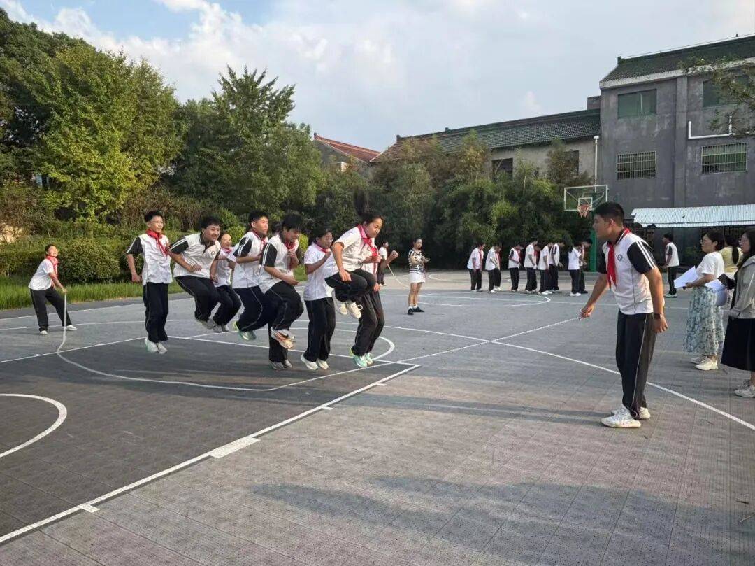 —曙光联合初中乐动比赛体育活动圆满举行