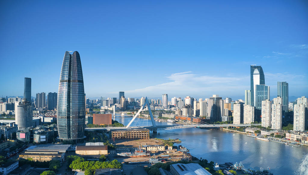 宁波前三季度GDP为13492.9亿元,同比增长5% 宁波前三季度GDP为13492.9亿元,同比增长5%