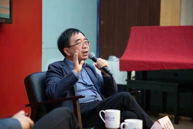追忆杨振宁、趣说量子力学,潘建伟复旦开讲! 追忆杨振宁、趣说量子力学,潘建伟复旦开讲!