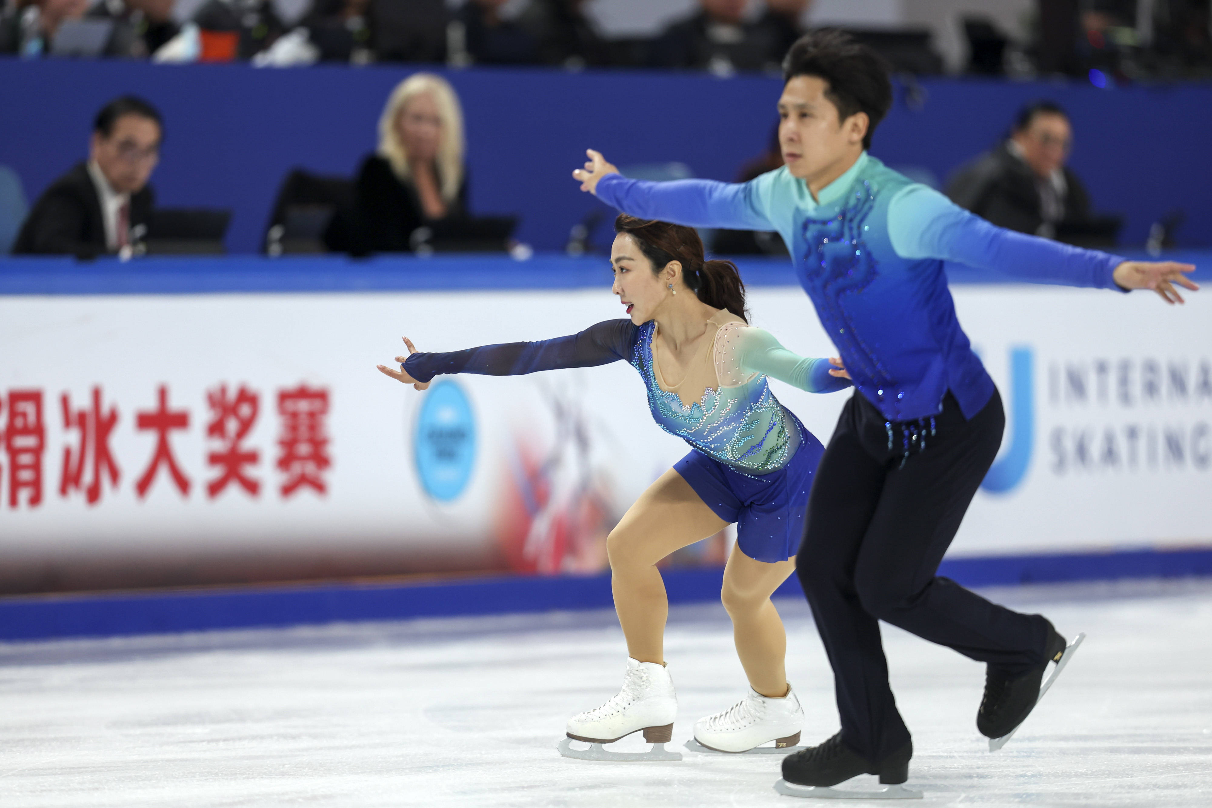 花样滑冰中国杯:隋文静/韩聪获双人滑季军