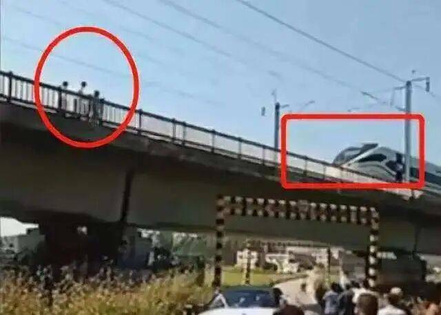 这份铁路安全指南请收好→不朽情缘正版大家请注意!(图2) 这份铁路安全指南请收好→不朽情缘正版大家请注意!(图2)