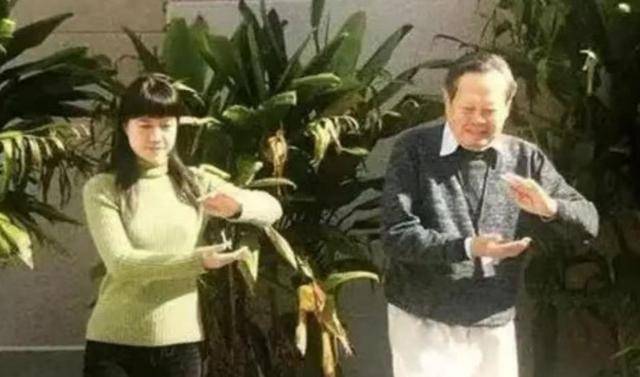 原创             装不下去了？杨振宁去世才6天，恶心的事就发生了，结局大快人心