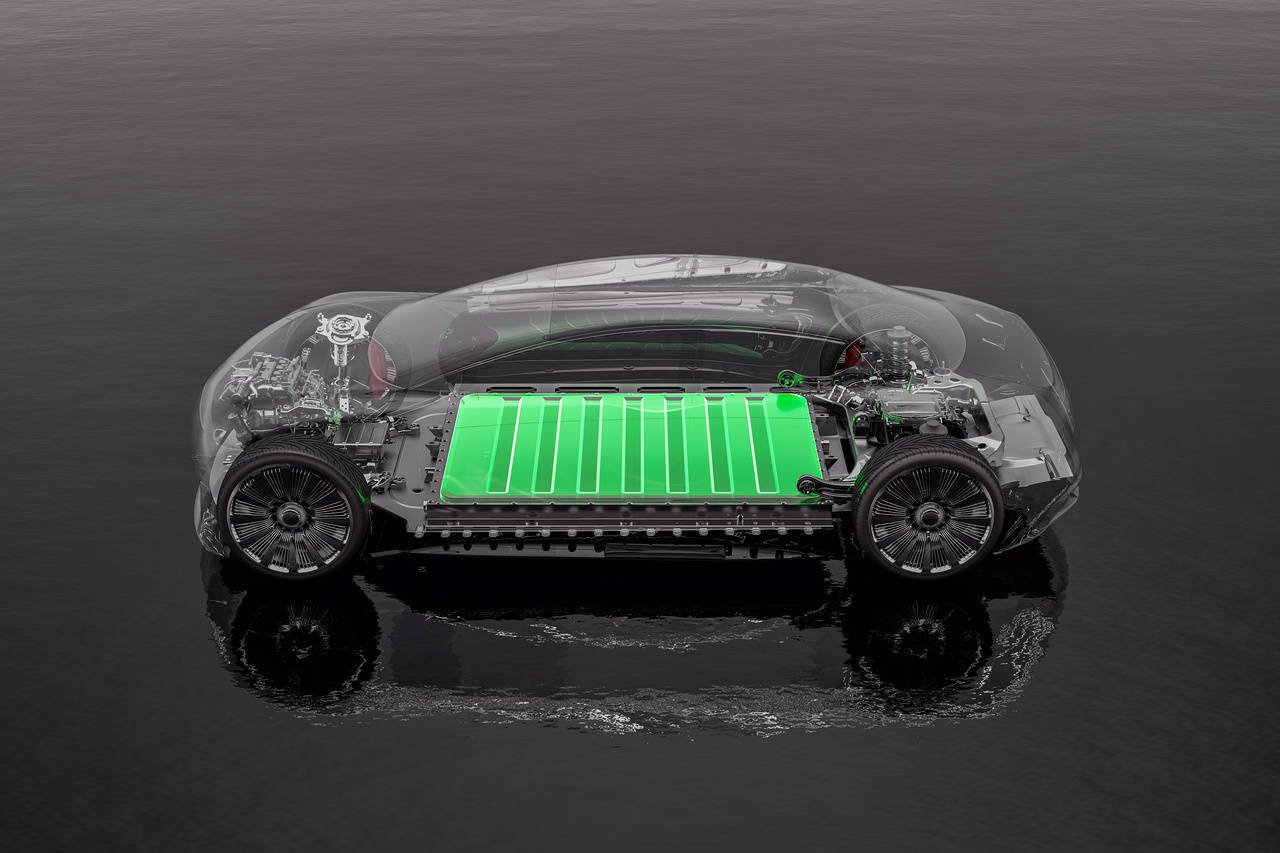 新能源“烂尾车”困扰，百万车主修个车为何这么难？