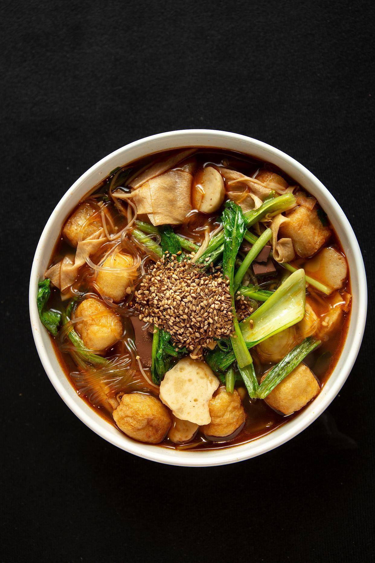 麻辣烫惊现抹布背后食品安全信任危机如何破局?