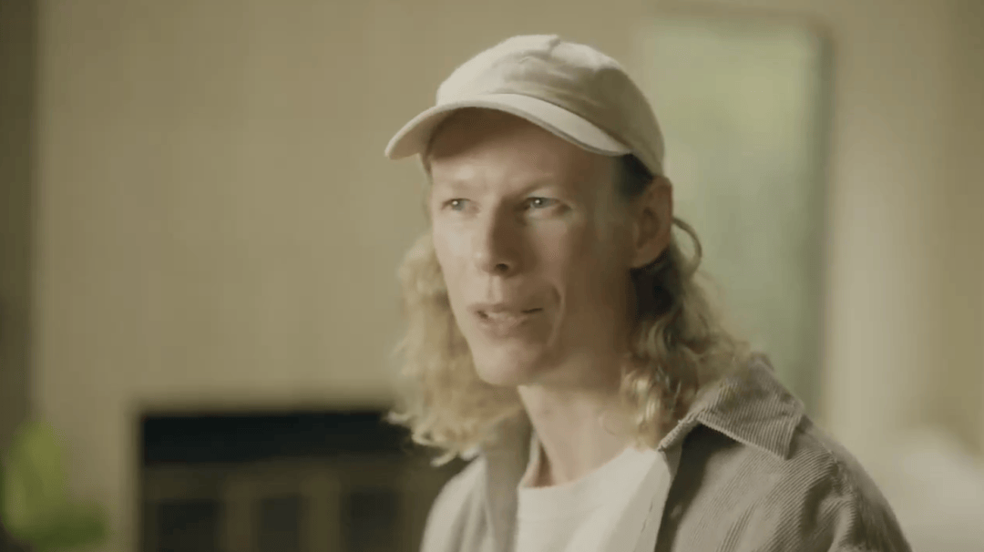 14万!全球首款家务机器人开卖,OpenAI投资,萌脸翘臀会自己充电