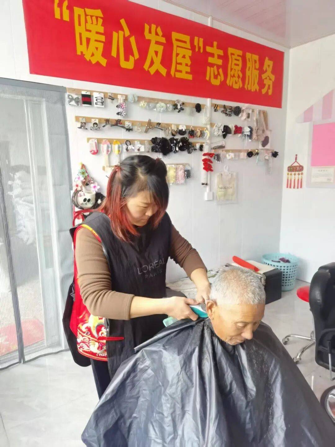 省妇联到我县调研暖心发屋女性创业赋能项目