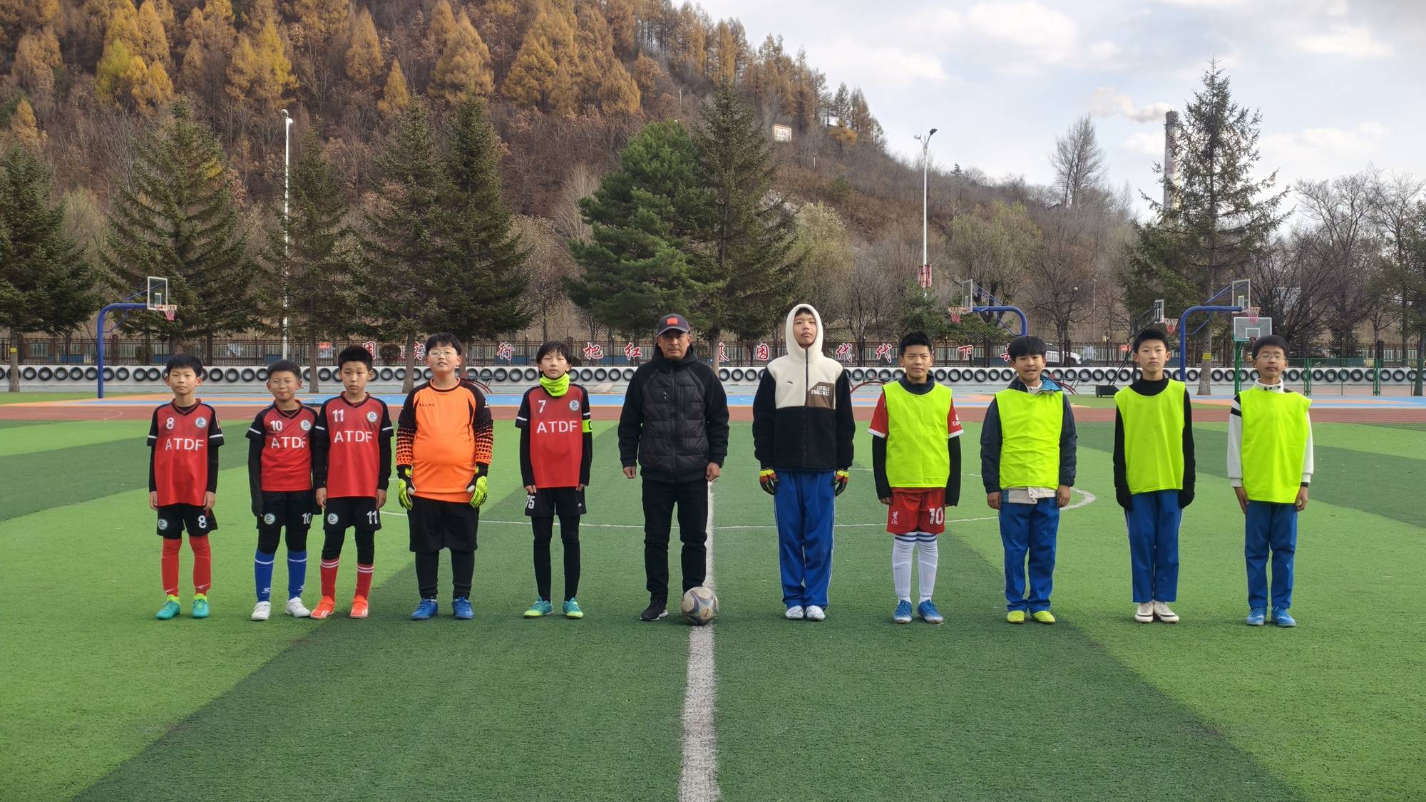 “安小超”男足女足齐齐开踢