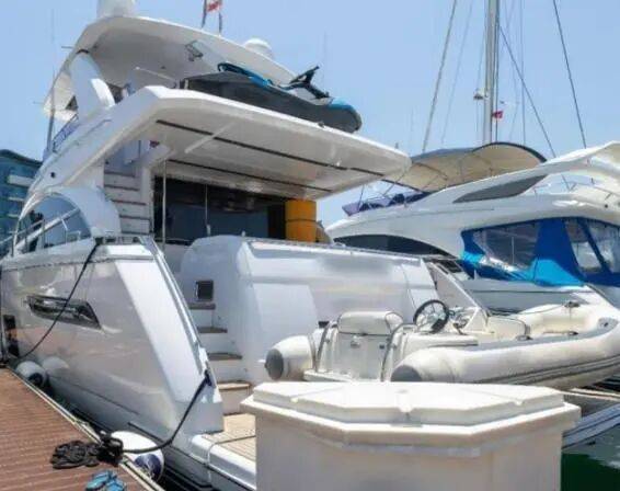 电诈头目陈志仍下落不明！新加坡出手：冻结8.2亿元资产，查封扣押6处房产、1艘游艇、11辆豪车