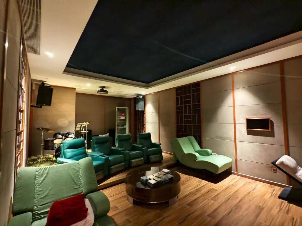 57万元/平方米！深圳一别墅被神秘富豪3.65亿元“捡漏”拍下，刷新全国纪录