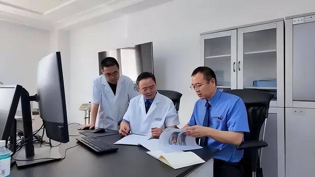 男子推妻入海为骗保,事后还在酒店招嫖,已被依法执行死刑!