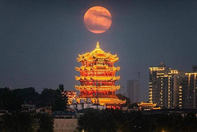 “超级月亮”来袭!今年最大“满月”有啥预兆?