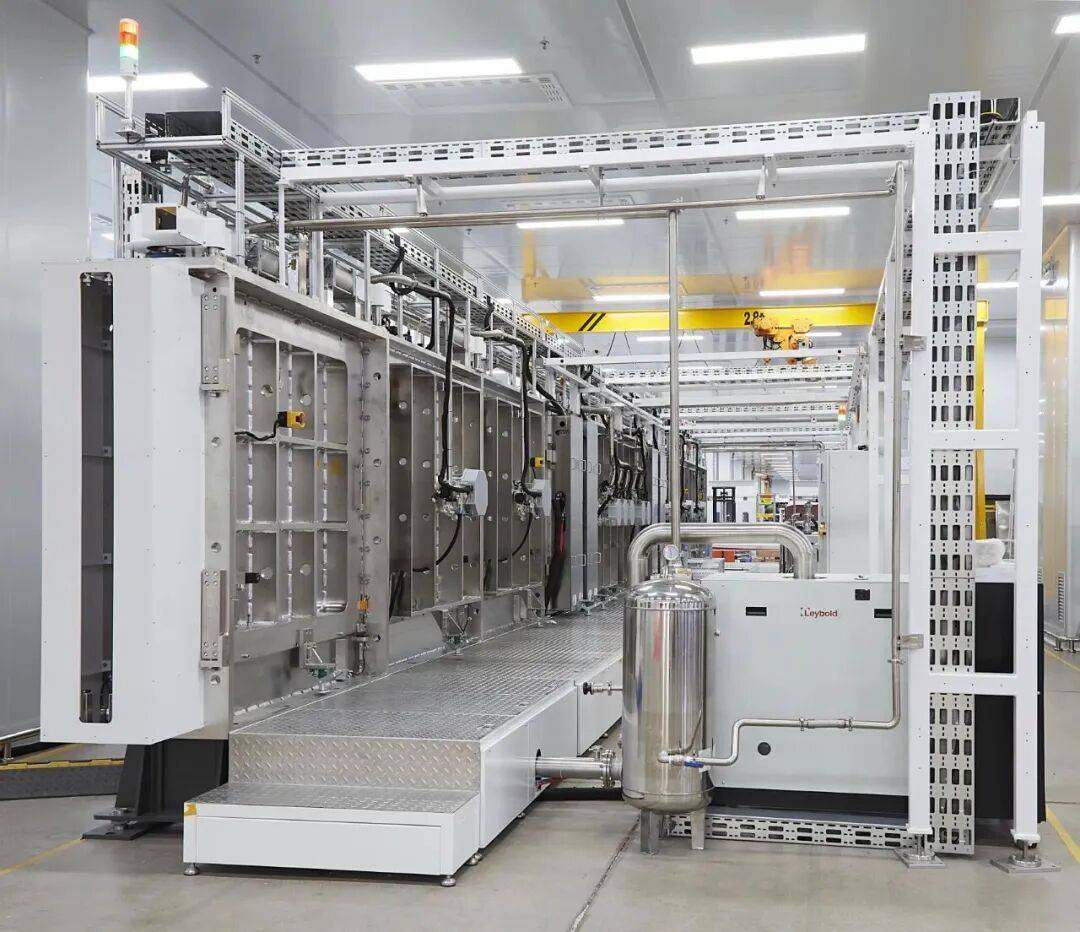 捷佳伟创中标央企300mmx300mm尺寸钙钛矿电池整线