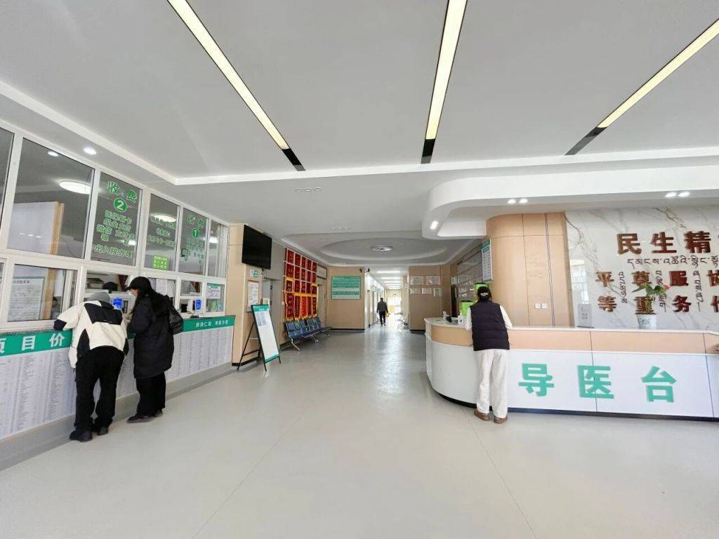 女子引产被拒诞下女婴遭当班医生违规抱养，香格里拉民生医院被罚