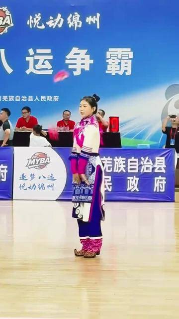 肩铃叮咚传古韵,羌舞翩跹展风采 肩铃舞 民族特色民族文化 羌族