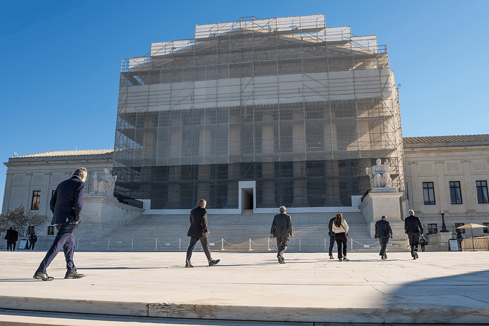 释新闻|美国最高法院多名法官质疑特朗普关税合法性,意味着什么?