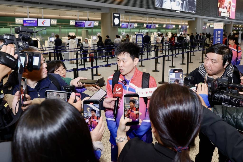 现场| 上海代表团出征全运,高磊:这就是很多人的奥运会