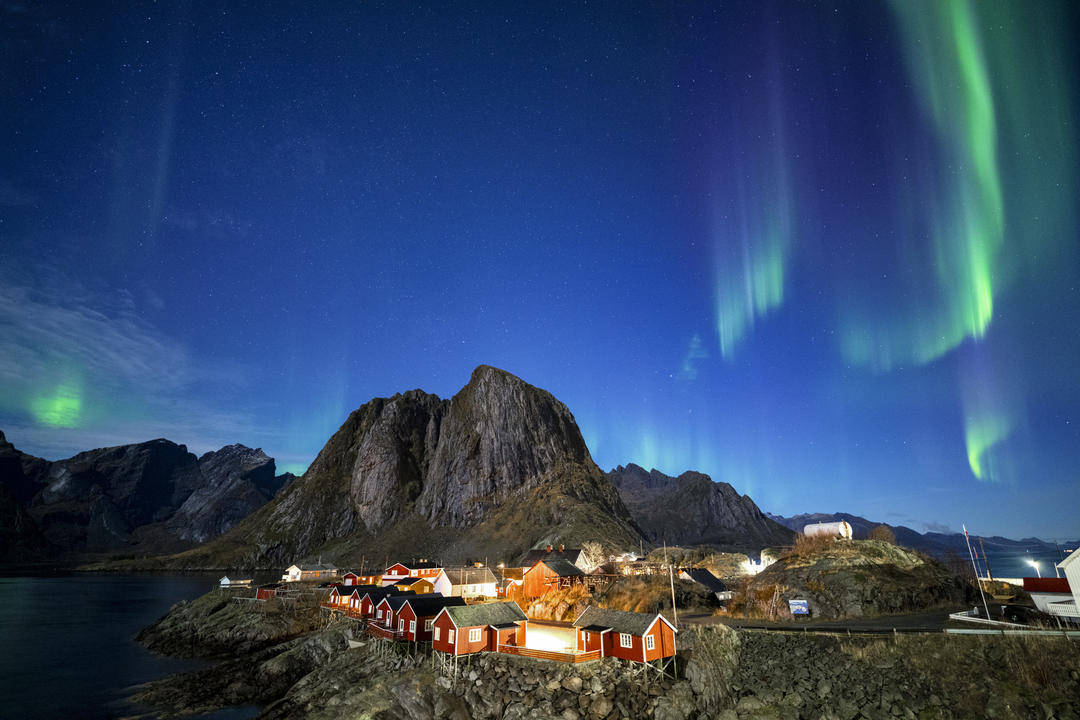 极光姗姗来迟：极光猎人仍在“守株待兔”