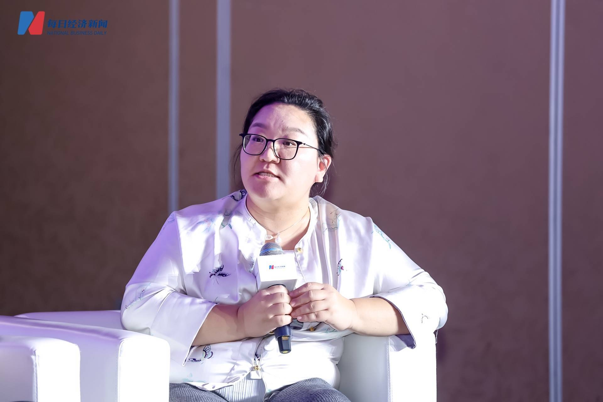 众安信科副总裁刘娅琦:中小金融机构需聚焦三大方向构建自身差异化优势