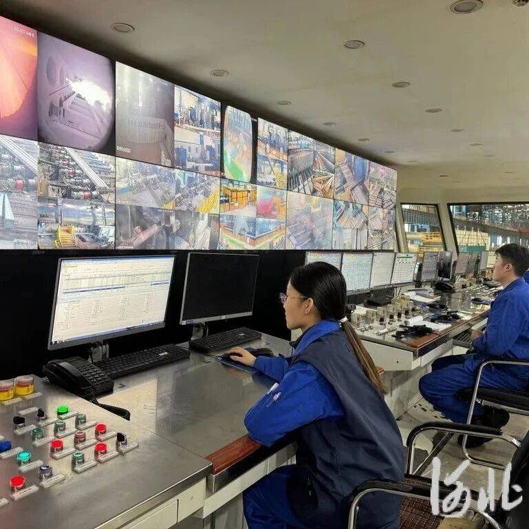 新闻纵深·解码钢铁大模型丨“人机共生”让绿钢更绿_石钢_炼钢_智能