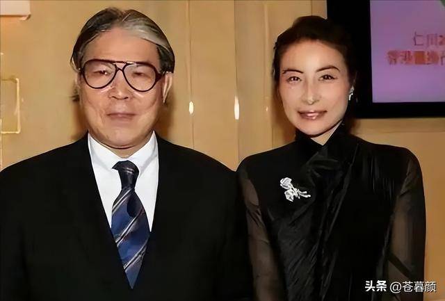 霍震霆没想到,44岁儿媳郭晶晶再次官宣喜讯,让整个阔太圈沉默了