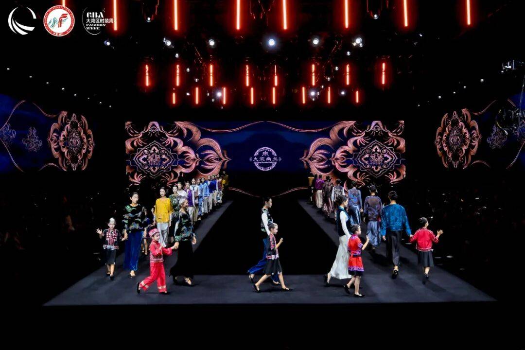 虎门富民联合主办“三会” 圆满成功；FU·GO富民商城开启 “永不落幕”服装展销选品商业新模式，每天营业9小时！