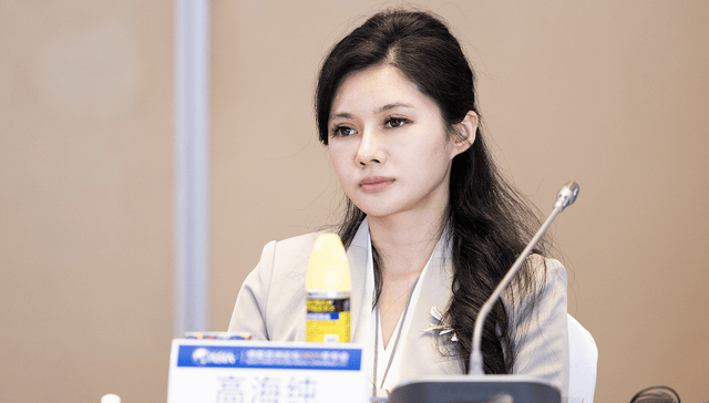 霸王茶姬创始人将和“光伏二代”结婚，两家公司市值合计超600亿元