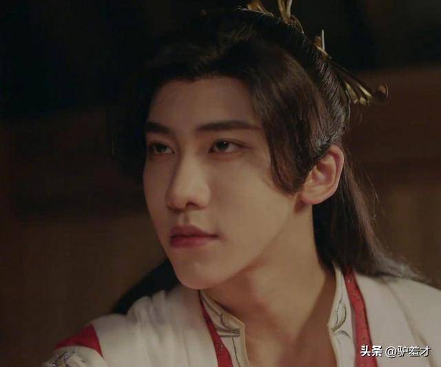 26岁知名男星控诉,被女富婆"变态控制"6年,逼他结扎