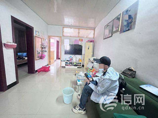 母亲在5岁儿子面前轻生 喝下农药时微粒贷的催收短信仍在发着(图1)