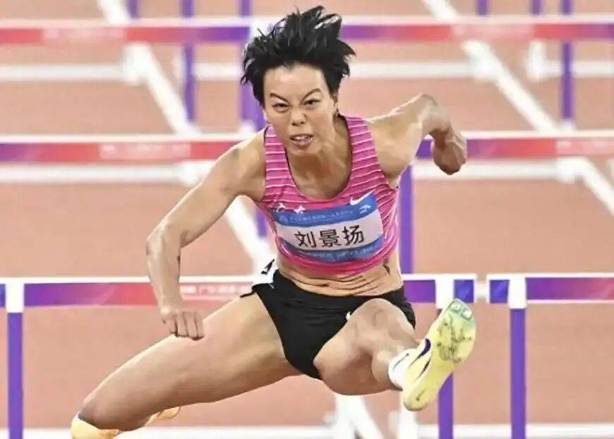 拿银牌的吴艳妮，抢走了所有的戏_https://www.izongheng.net_体育_第4张