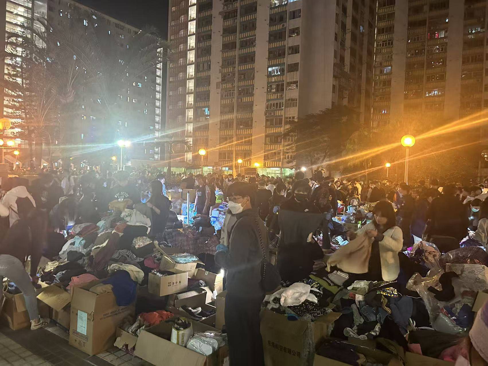 “从年轻住到退休”,住在香港宏福苑里的老人们